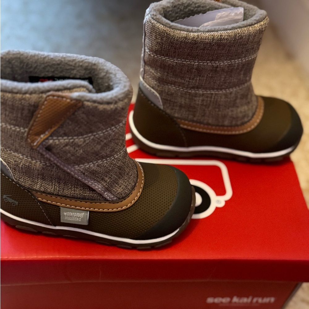 See Kai Run, snow boot (size 7 toddler)